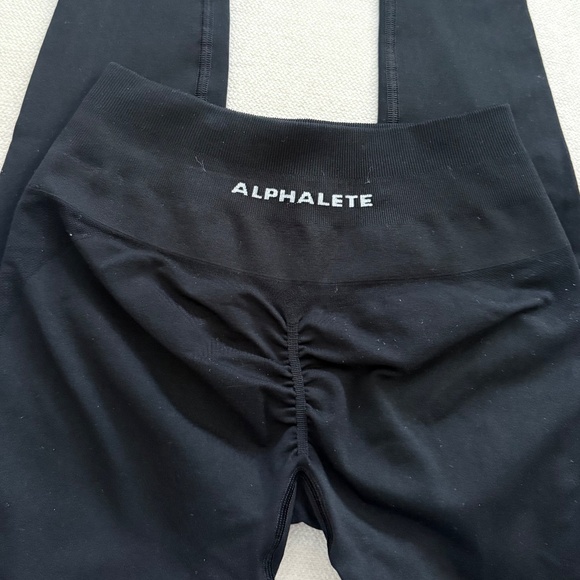 $75 for 3 Alphalete Amplify Leggings - Picture 4 of 9
